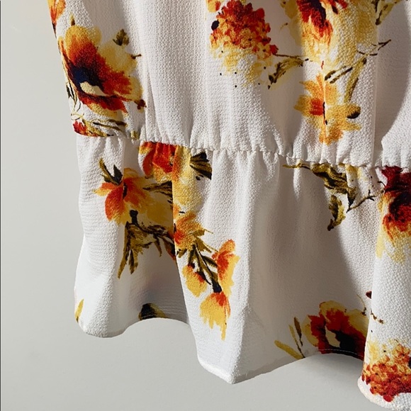 SOCIALITE floral blouse - Picture 3 of 6